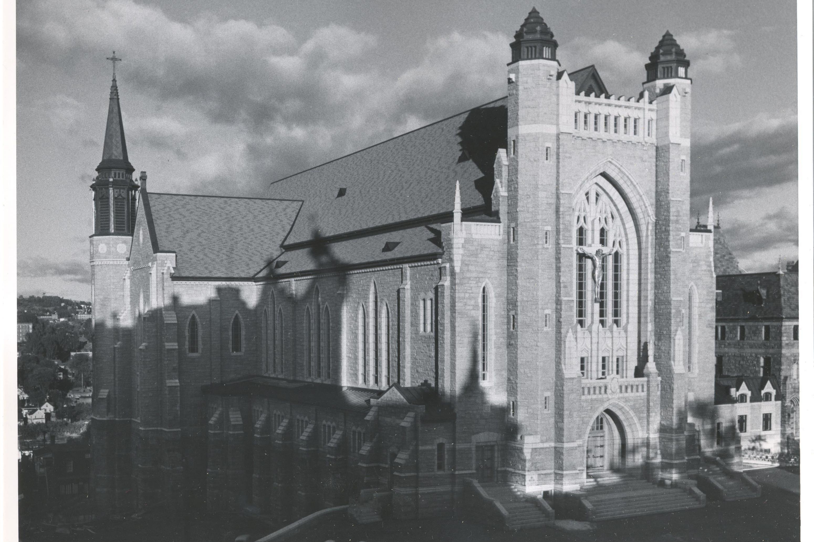 Cathédrale Saint-Michel circa 1950