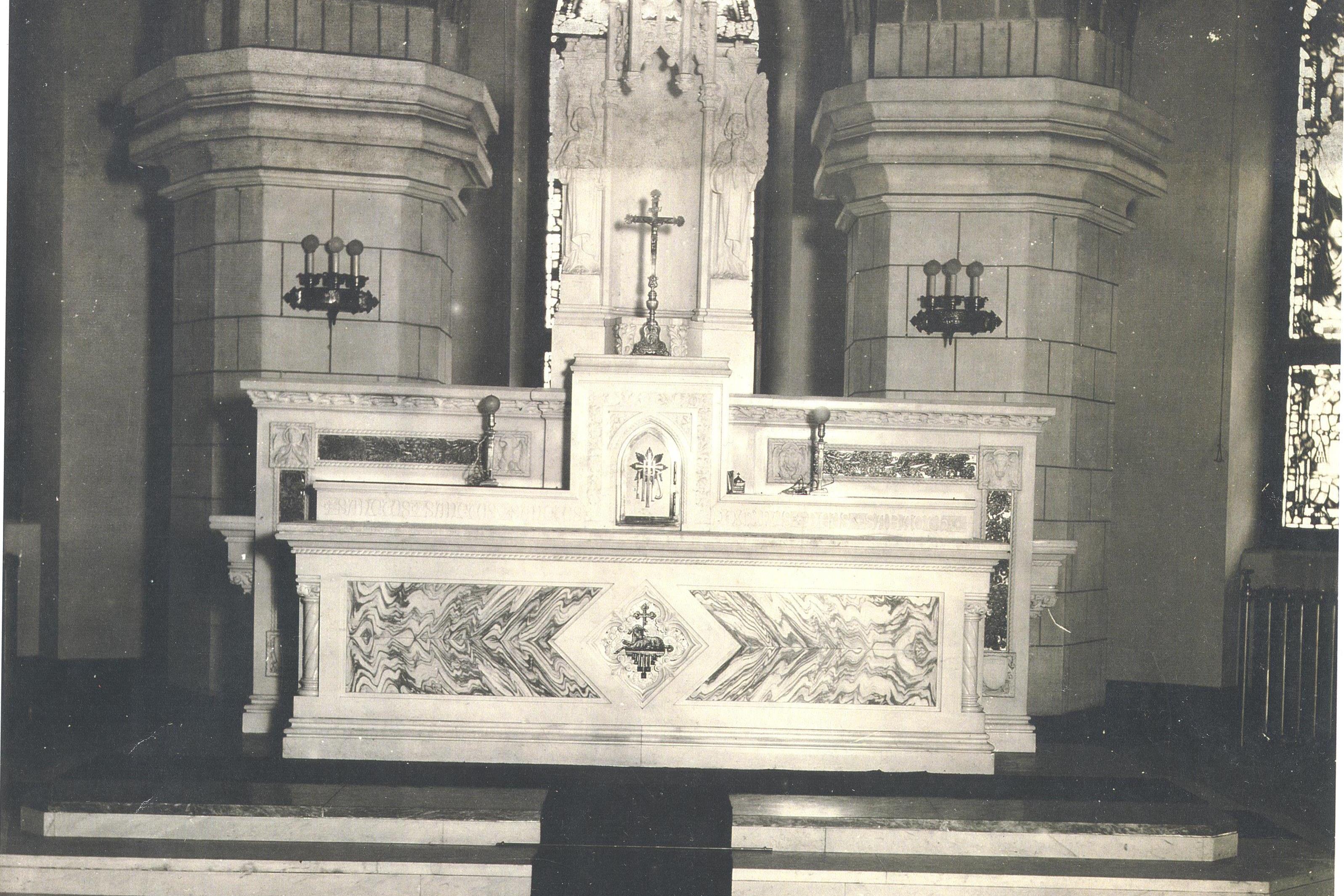 Altar Pauline Chapel